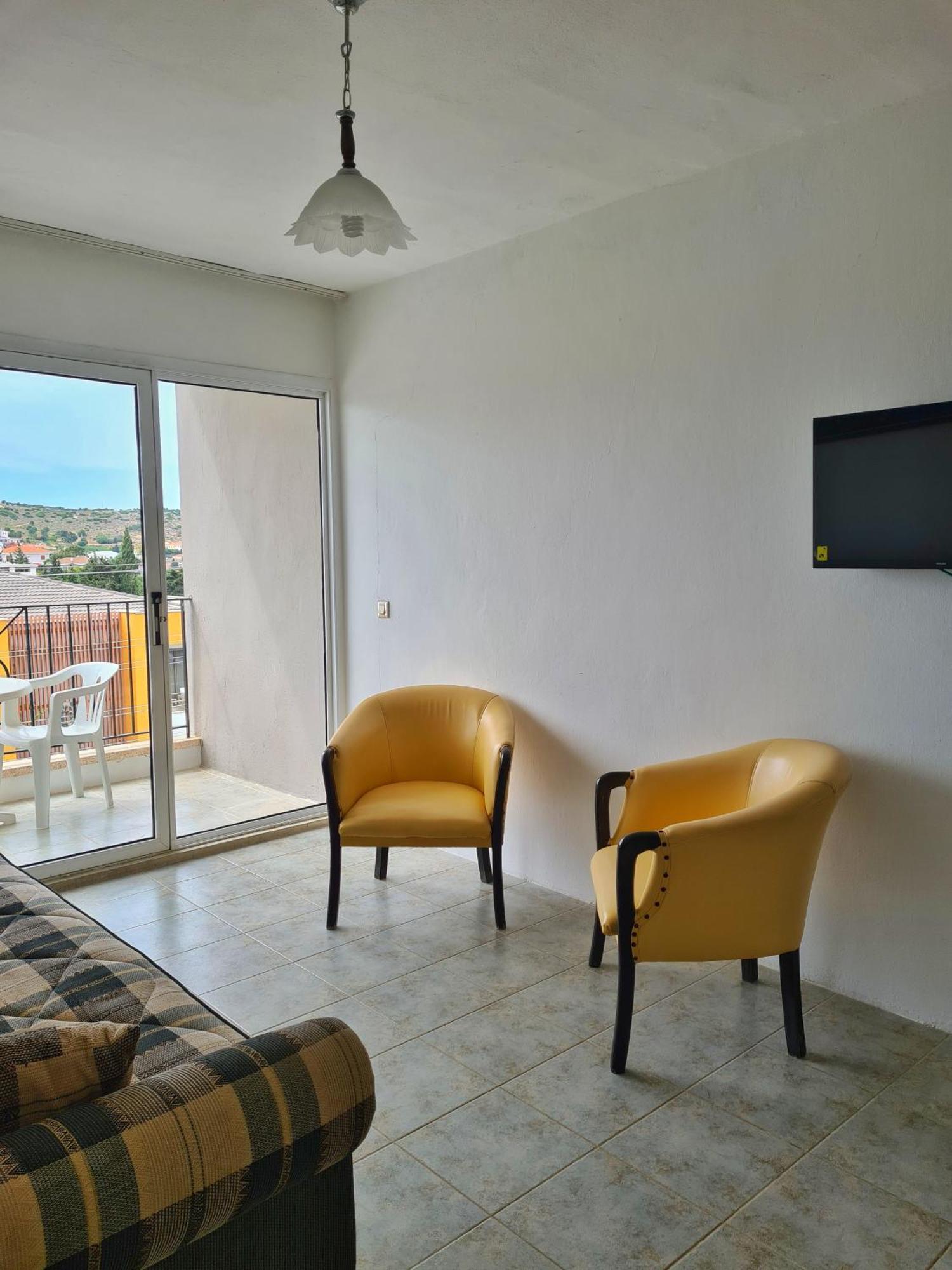 Fora Apart Otel Çeşme Esterno foto
