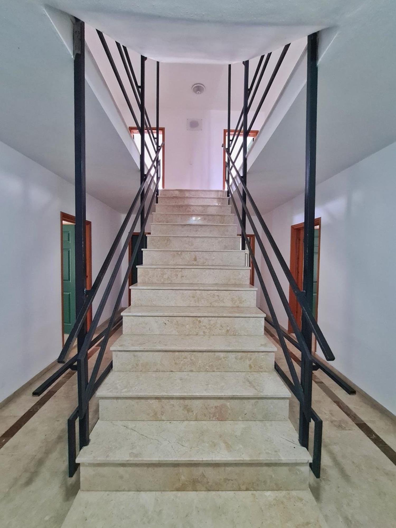 Fora Apart Otel Çeşme Esterno foto