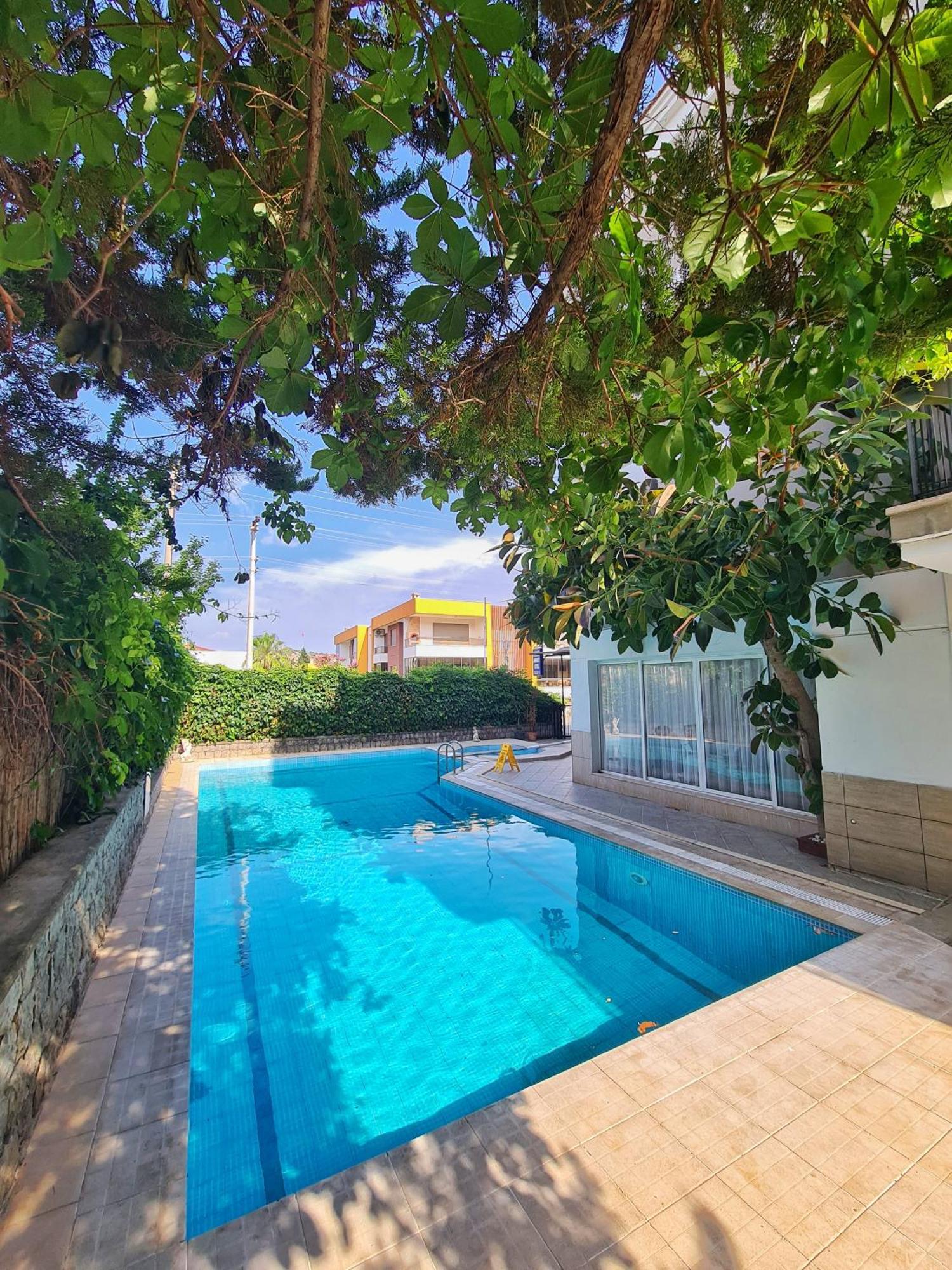 Fora Apart Otel Çeşme Esterno foto