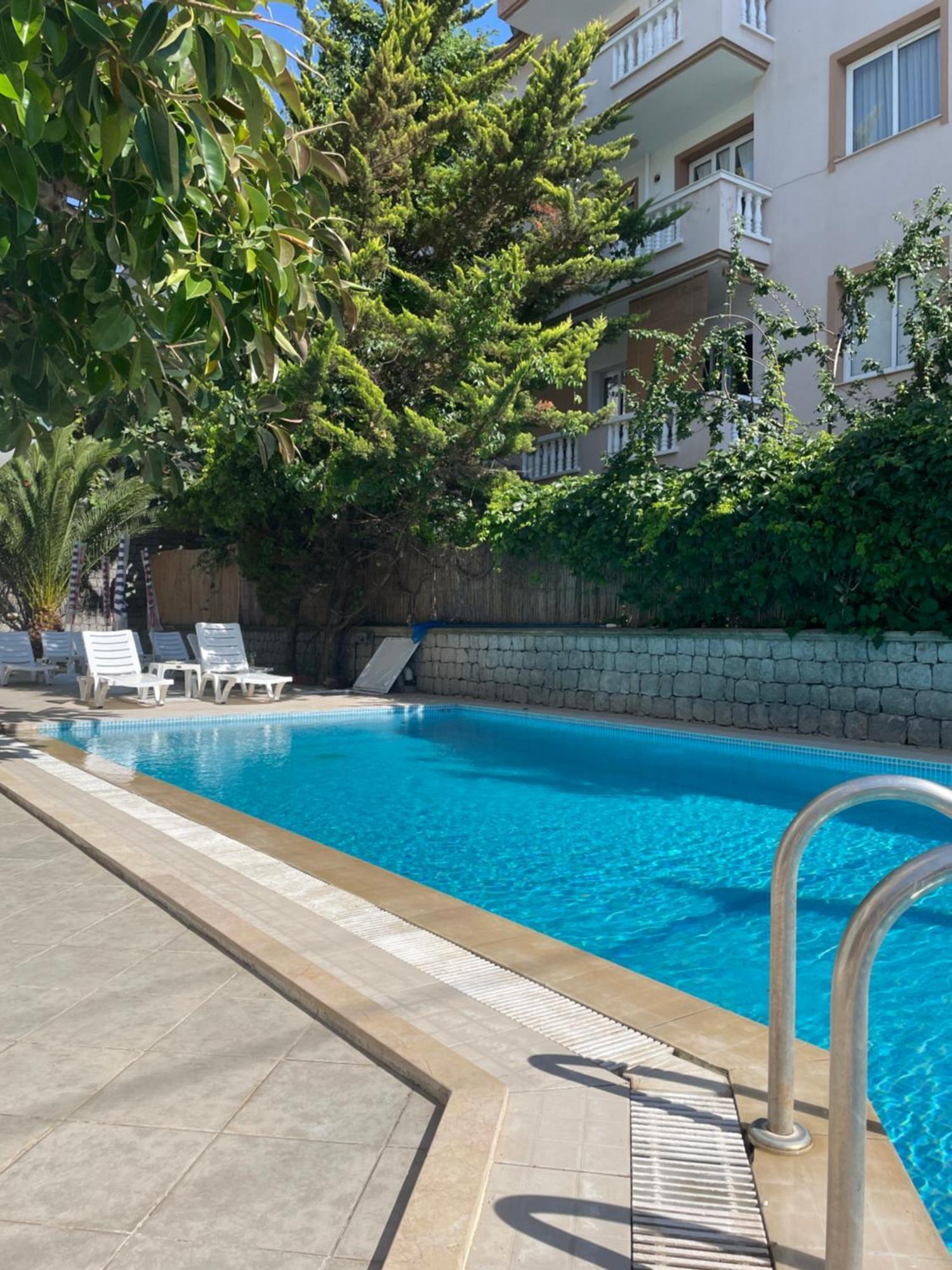 Fora Apart Otel Çeşme Esterno foto