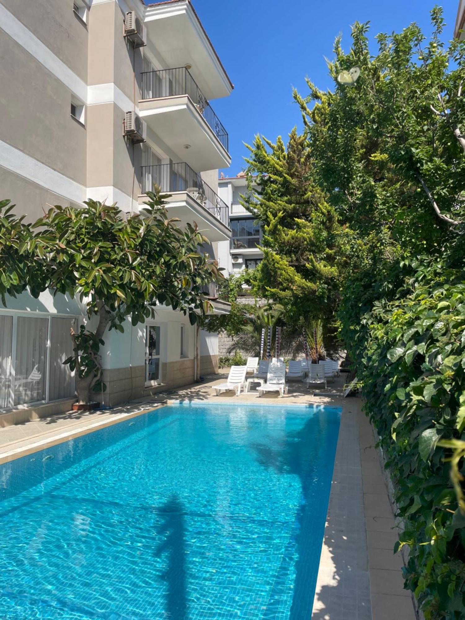 Fora Apart Otel Çeşme Esterno foto
